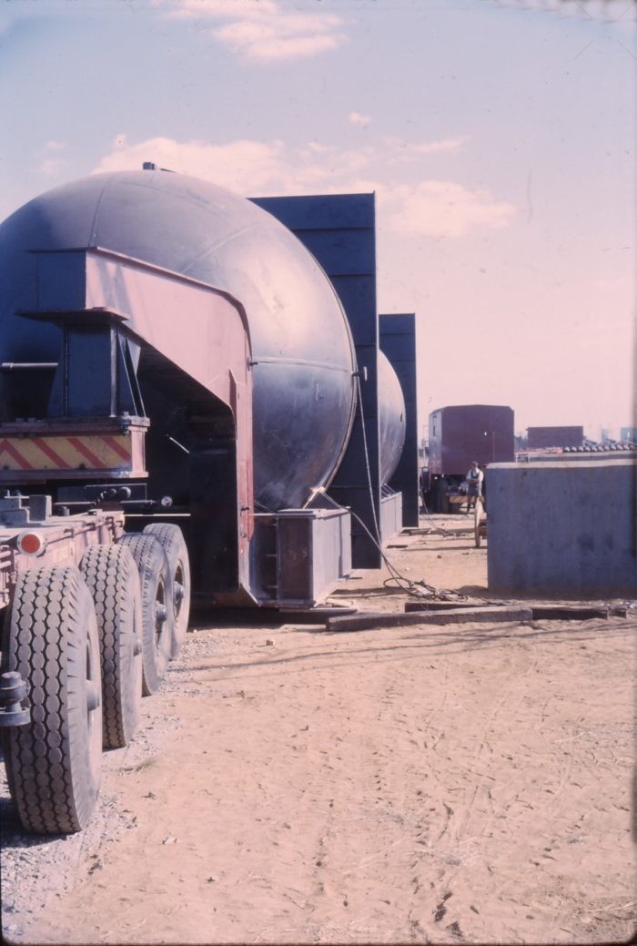 18' high, 18' wide, 70 tons to move...